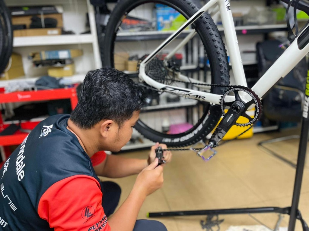 Bike Service FB2 - Service Package 1: Premium Bike Cleaning and Tune Up